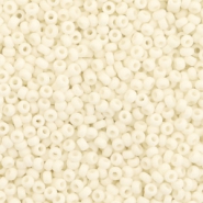 Rocailles Miyuki 11/0 Opaque matte cream white 11-2021