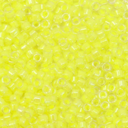 Perline Miyuki Delica 11/0 Luminous lime aid yellow DB-2031