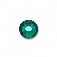 Preciosa SS30 a fondo piatto emerald