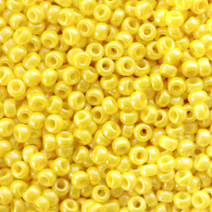 Rocailles Miyuki 11/0 Opaque luster yellow 11-422