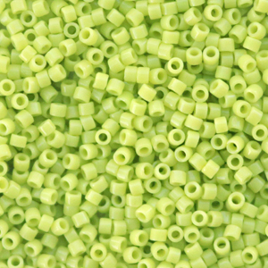 Perline Miyuki Delica 11/0 Opaque chartreuse green DB-733