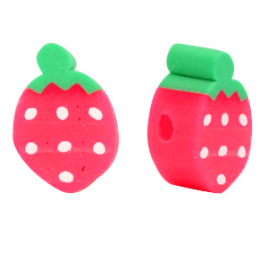 Perline di polimero a forma di fragola rosso-verde