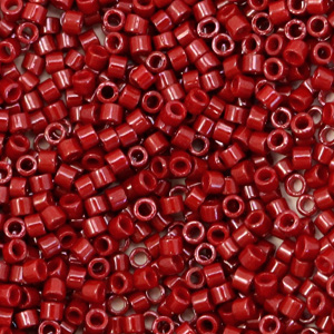 Perline Miyuki Delica 11/0 Opaque dyed maroon red DB-654