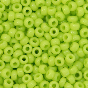Rocailles Miyuki 8/0 Opaque chartreuse green 8-416
