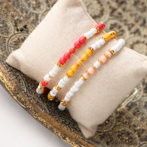 Crea un bellissimo set di bijoux con queste perline di vetro opaco