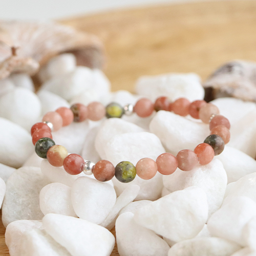 Libera la tua creativit&agrave; con queste perline in pietra naturale di vari colori