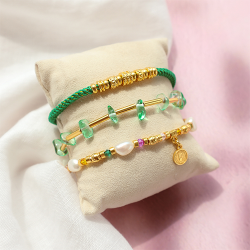 Ecco come realizzare bracciali (da uomo) con perline e distanziatori in metallo DQ