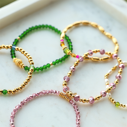 Consigli per presentare braccialetti con perline sfaccettate