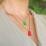 Idee creative per realizzare gioielli coloratissimi con pendenti a forma di orsetto gommoso