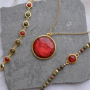 Crea gioielli alla moda con i cabochon e le perline Polaris Elements