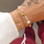 Mettiti all&rsquo;opera e crea bracciali e collane con le perline alfabeto
