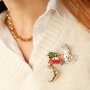Mixa & Abbina: Crea il tuo look festivo con pins e broches
