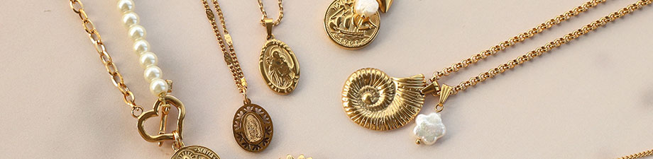 Nuova collezione di pendenti e ciondoli in acciaio inox